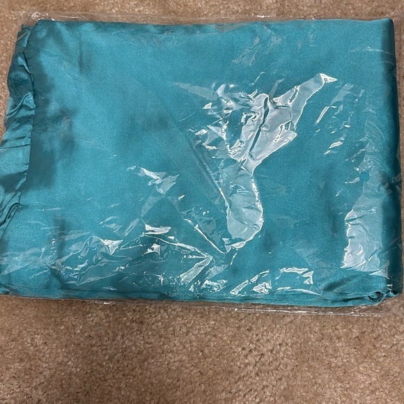 Moroccan Oil robe - Picture 2 of 4